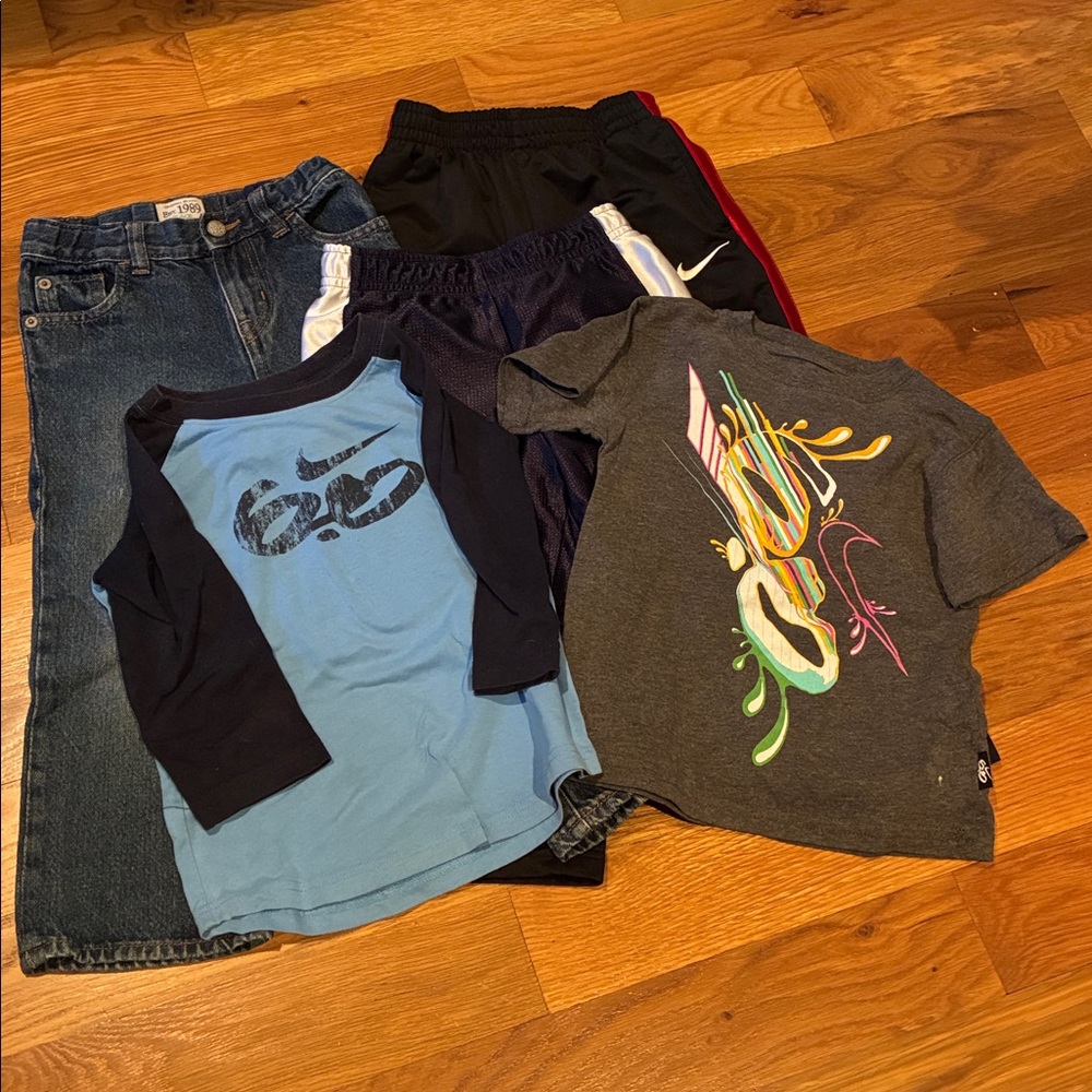 lot of 5 boys Nike, jeans lot - size 4